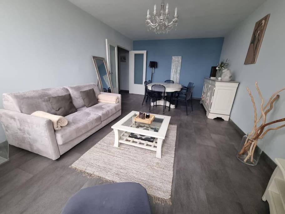Apartment Panorama Lillois, Concierge-city *